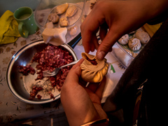 Бууз · (Buuz)